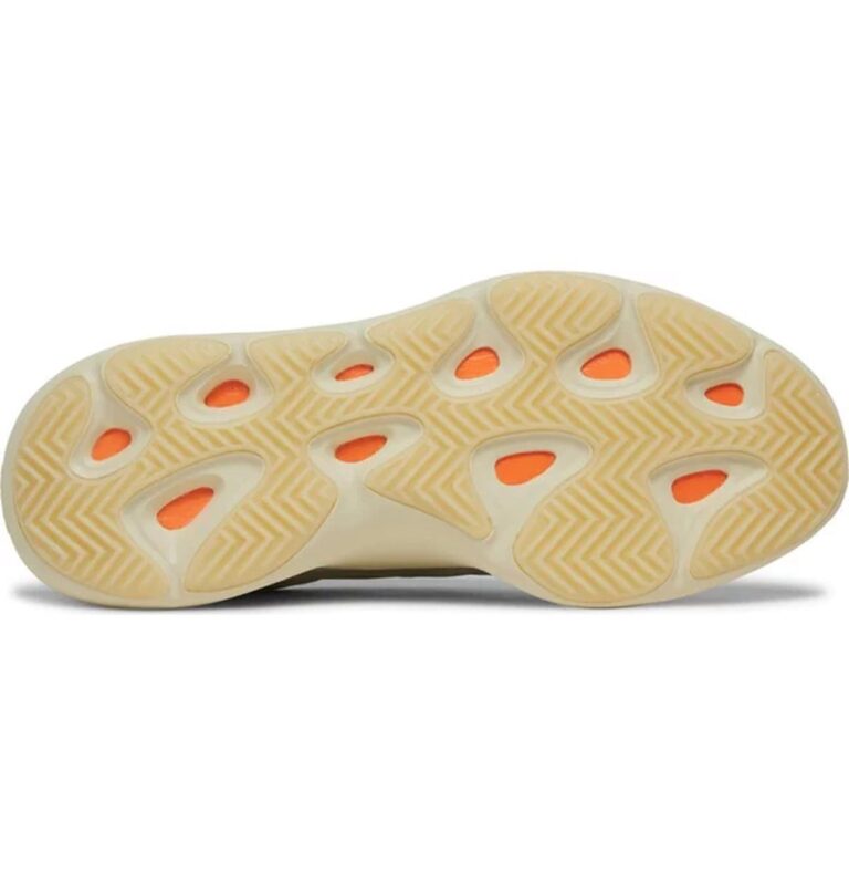 Yeezy 700 V3 Fade Salt - KICKS FLOW